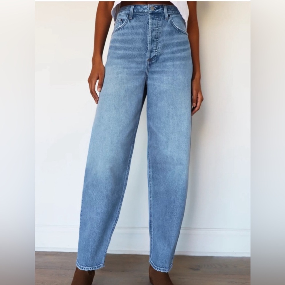 Aritzia Denim Forum Jeans The Mia High Rise Curve 31L